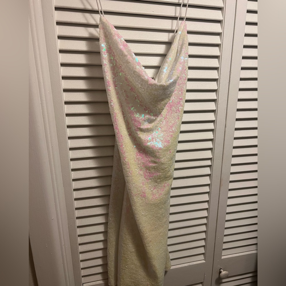 Beautiful mini scaled dress